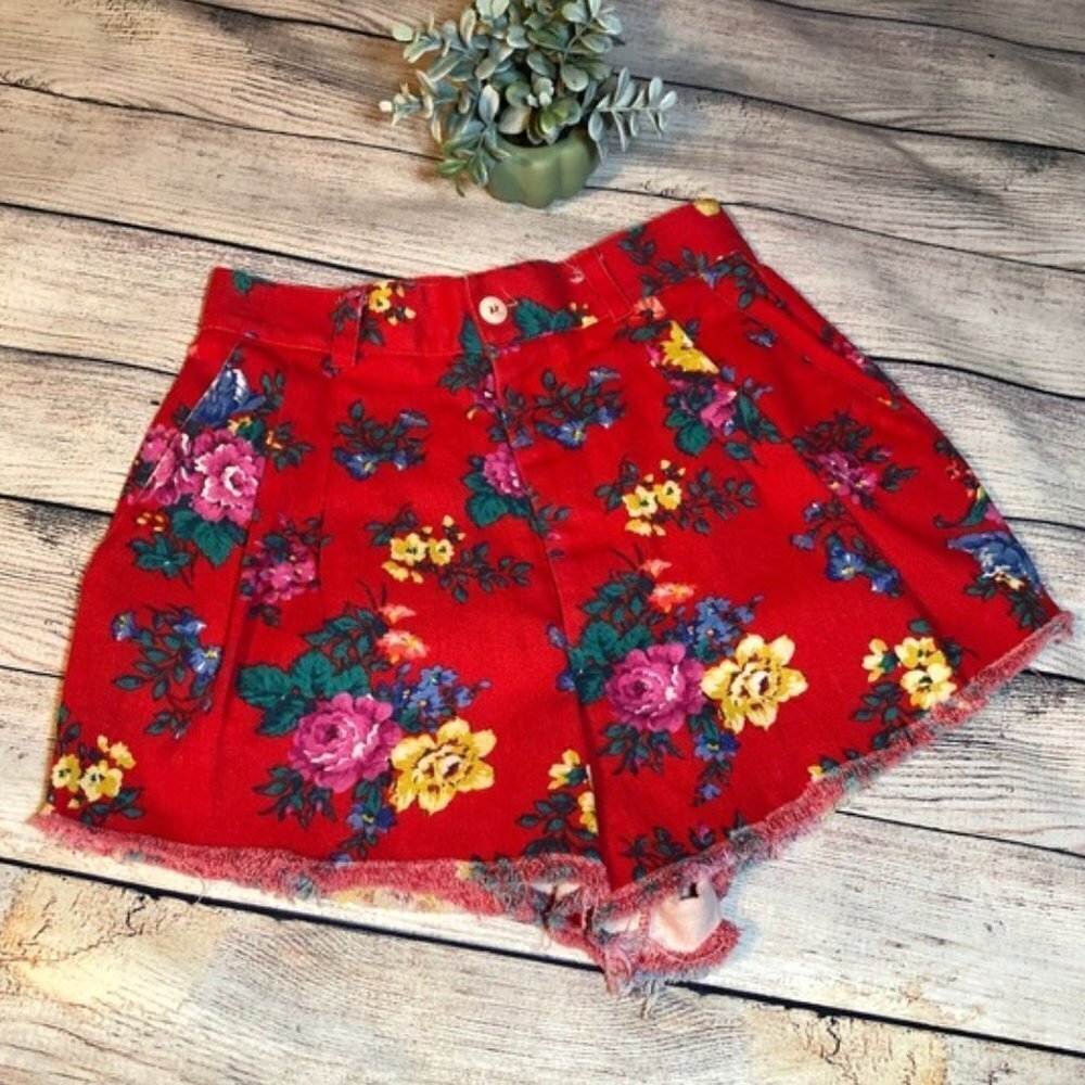 Vintage High Waisted Floral Print Shorts - Picture 1 of 5